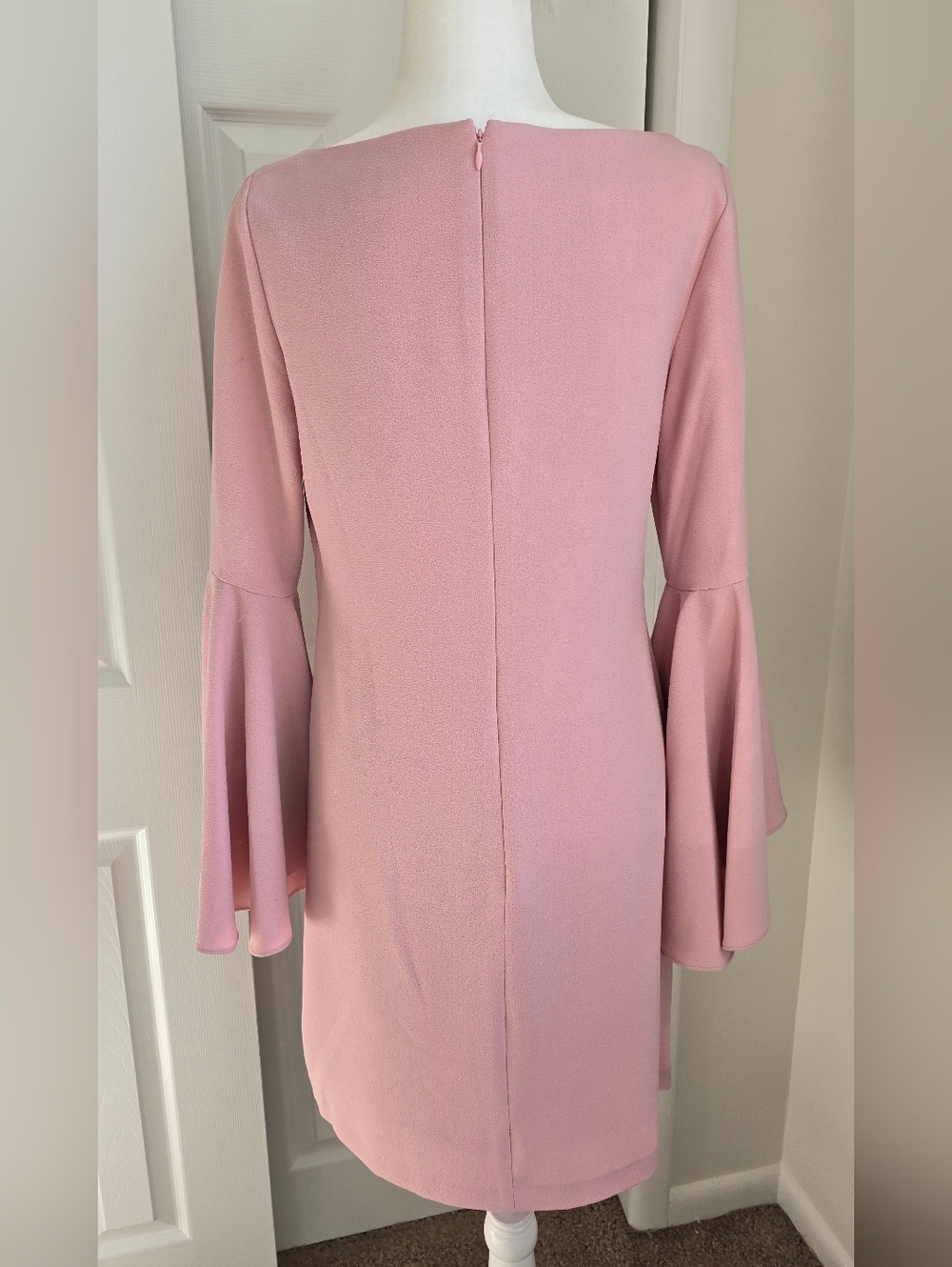 Eliza J Soft Pink Bell-Sleeve Shift Dress Sz. 8 - Picture 3 of 9